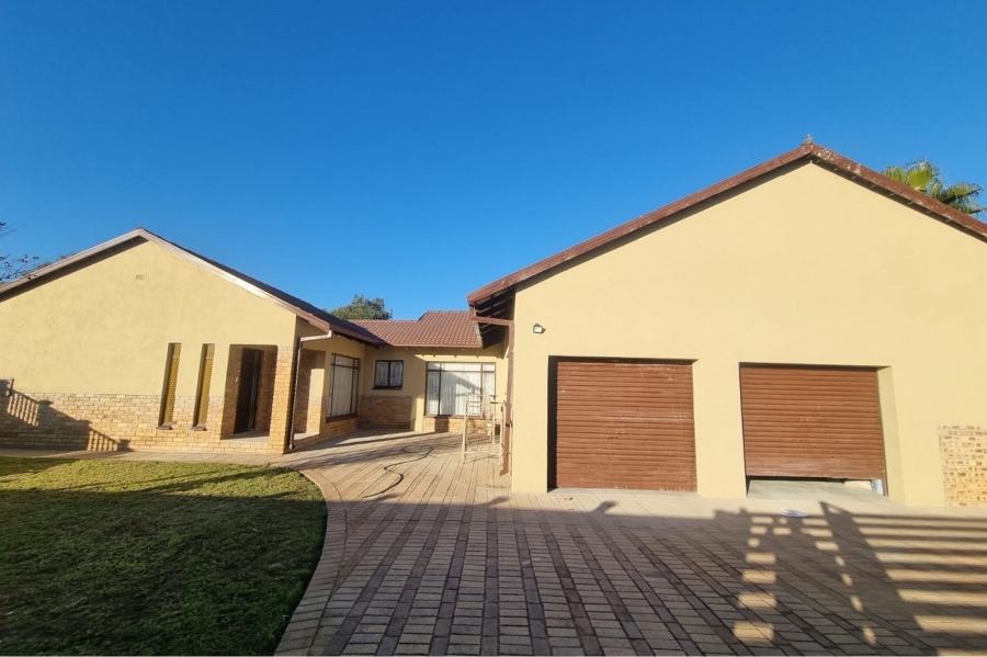 3 Bedroom Property for Sale in La Hoff North West